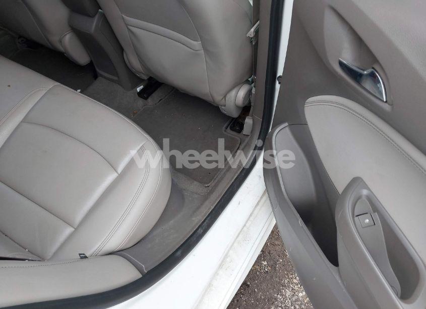 Photo 8 of 2016 Chevrolet Cruze PREMIER AUTO (VIN 1G1BG5SM5G7252161)