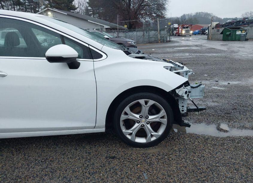 Photo 18 of 2016 Chevrolet Cruze PREMIER AUTO (VIN 1G1BG5SM9G7317402)