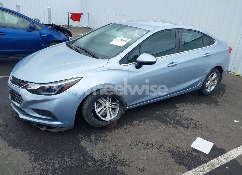 Photo 2 of 2018 Chevrolet Cruze LT AUTO (VIN 1G1BH5SE4J7151819)