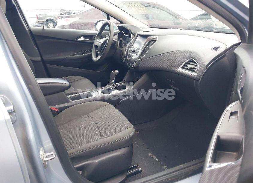 Photo 5 of 2018 Chevrolet Cruze LT AUTO (VIN 1G1BH5SE4J7151819)