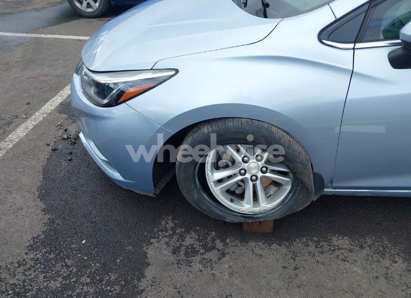 Photo 6 of 2018 Chevrolet Cruze LT AUTO (VIN 1G1BH5SE4J7151819)