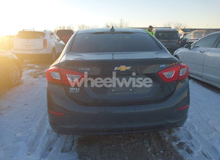 Photo 16 of 2017 Chevrolet Cruze LT AUTO (VIN 1G1BH5SE7H7255828)