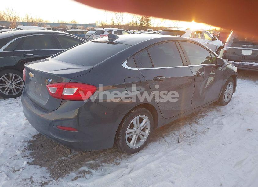 Photo 4 of 2017 Chevrolet Cruze LT AUTO (VIN 1G1BH5SE7H7255828)