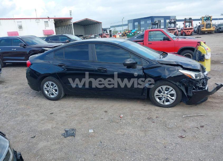 Photo 13 of 2019 Chevrolet Cruze CVT (FLEET ORDERS ONLY) (VIN 1G1BJ5SM5K7105395)