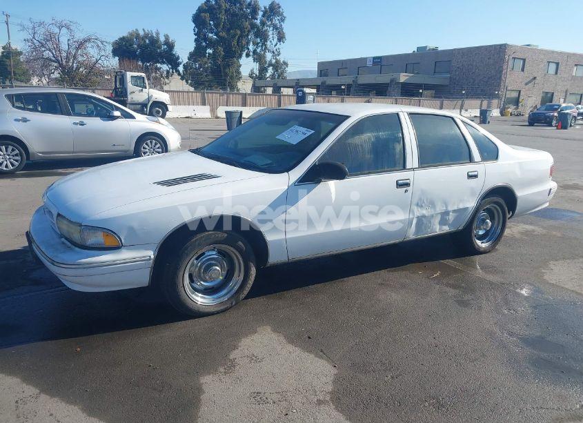 Photo 2 of 1996 Chevrolet Caprice / IMPALA CLASSIC SS (VIN 1G1BL52P0TR108361)