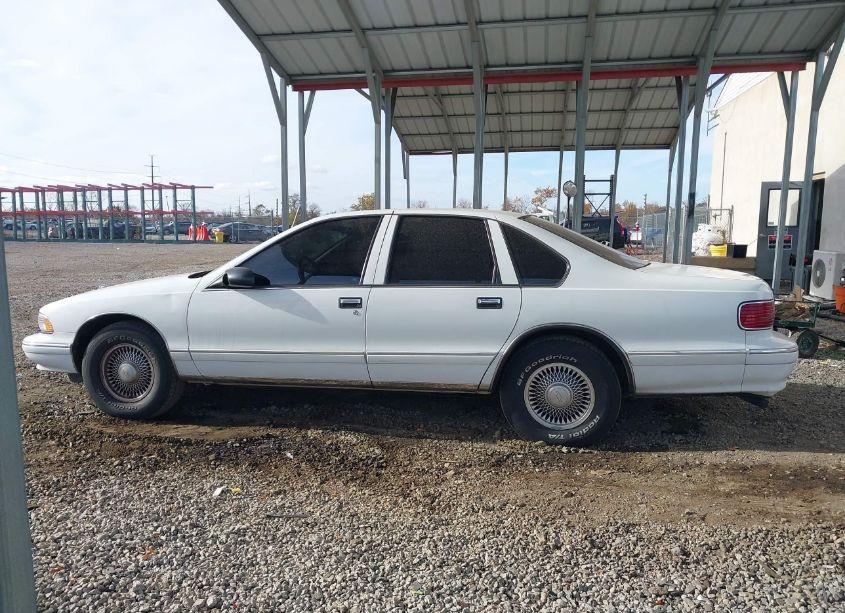 Photo 14 of 1996 Chevrolet Caprice / IMPALA CLASSIC SS (VIN 1G1BL52P0TR135432)