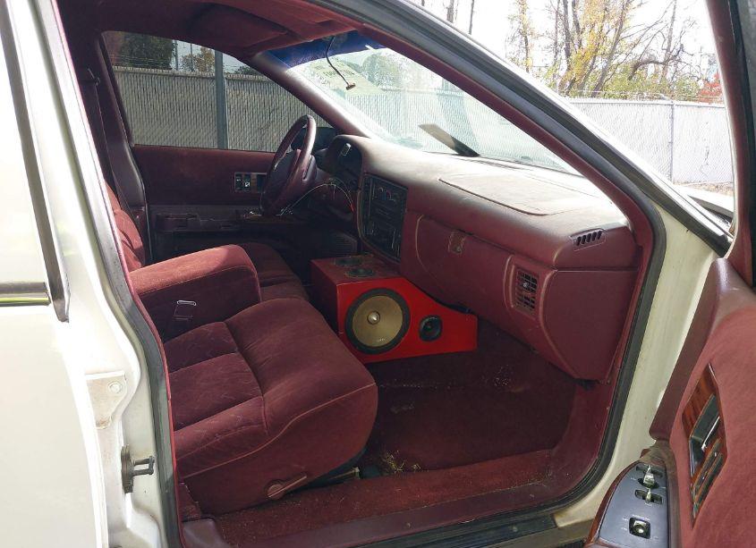 Photo 5 of 1996 Chevrolet Caprice / IMPALA CLASSIC SS (VIN 1G1BL52P0TR135432)