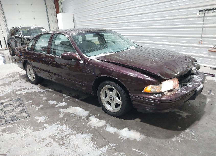 1996 Chevrolet Caprice / IMPALA CLASSIC SS (VIN 1G1BL52P2TR165015) main photo