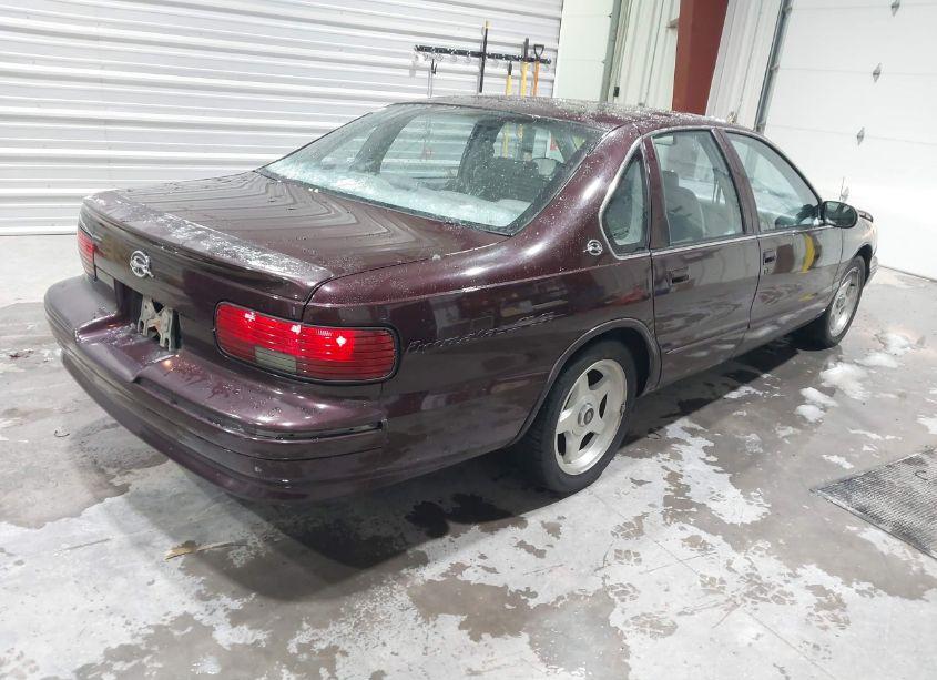 Photo 4 of 1996 Chevrolet Caprice / IMPALA CLASSIC SS (VIN 1G1BL52P2TR165015)