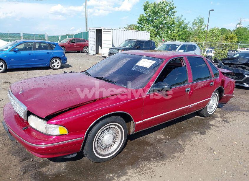 Photo 2 of 1996 Chevrolet Caprice / IMPALA CLASSIC SS (VIN 1G1BL52P2TR170330)