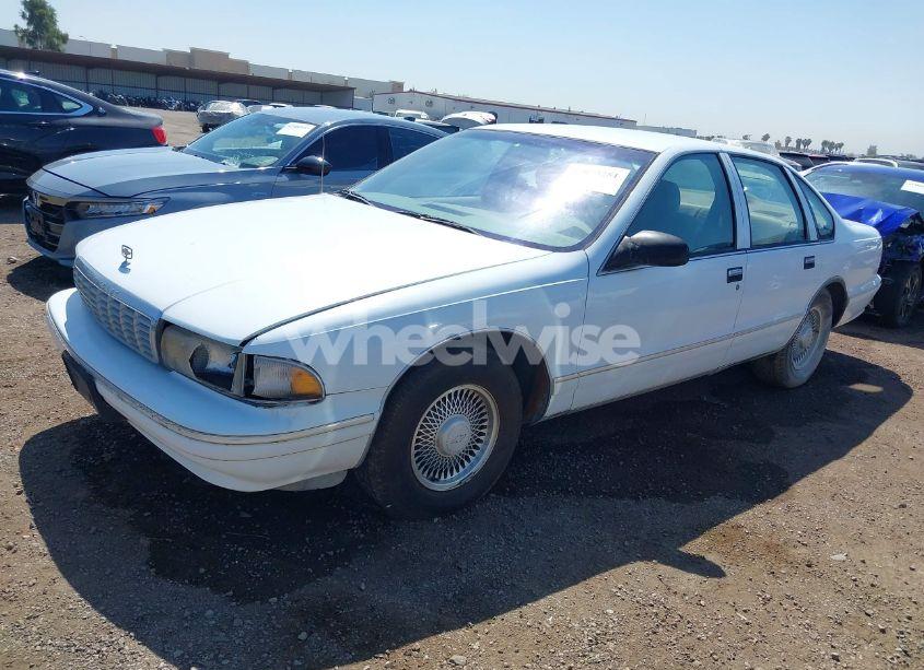 Photo 2 of 1996 Chevrolet Caprice / IMPALA CLASSIC SS (VIN 1G1BL52P3TR154573)