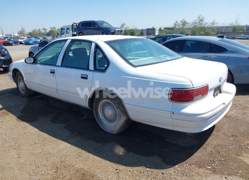 Photo 3 of 1996 Chevrolet Caprice / IMPALA CLASSIC SS (VIN 1G1BL52P3TR154573)