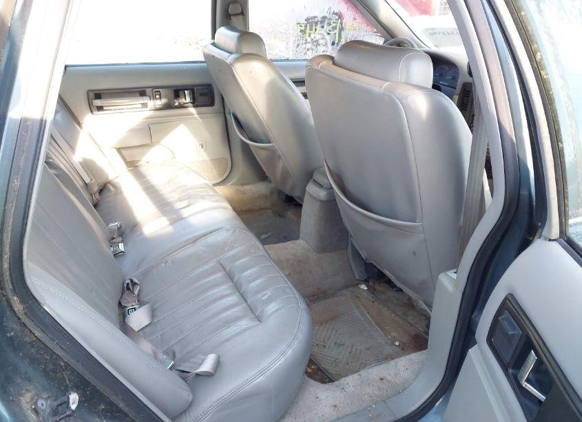 Photo 8 of 1996 Chevrolet Caprice / IMPALA CLASSIC SS (VIN 1G1BL52P4TR116270)