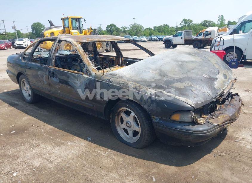 1995 Chevrolet Caprice / IMPALA CLASSIC SS (VIN 1G1BL52P5SR119094) main photo