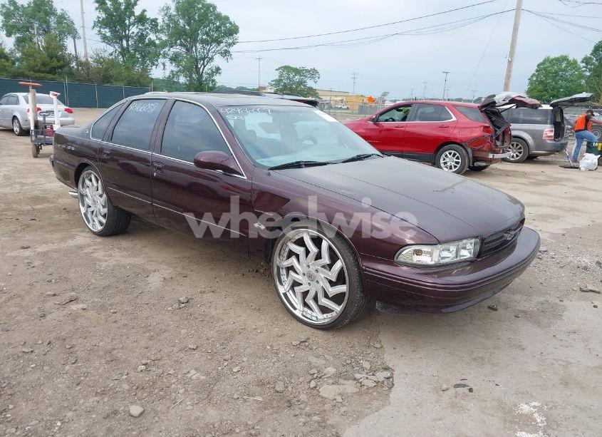 1995 Chevrolet Caprice / IMPALA CLASSIC SS (VIN 1G1BL52P8SR170010) main photo
