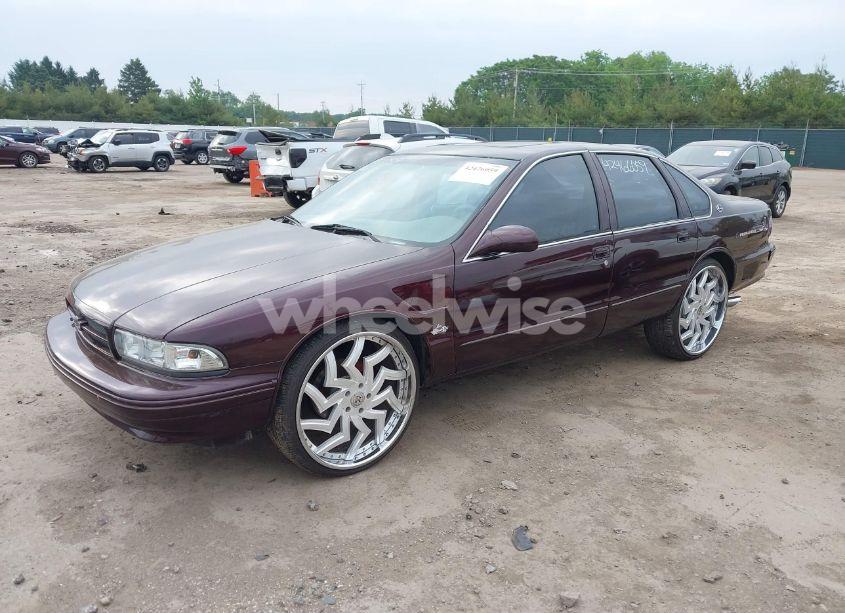 Photo 2 of 1995 Chevrolet Caprice / IMPALA CLASSIC SS (VIN 1G1BL52P8SR170010)