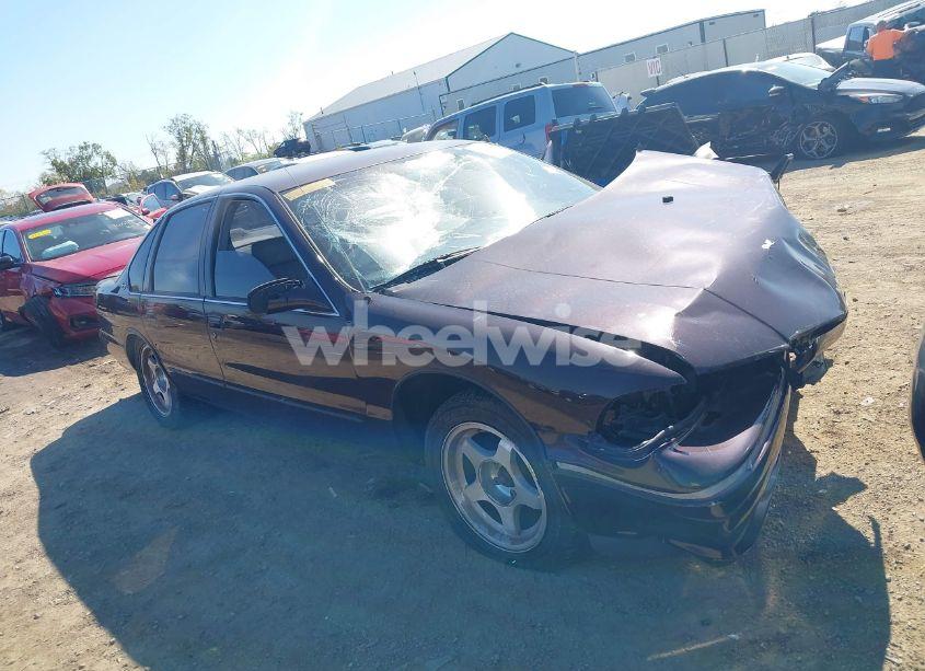 1996 Chevrolet Caprice / IMPALA CLASSIC SS (VIN 1G1BL52P8TR109936) main photo
