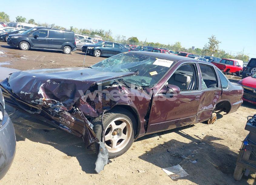 Photo 2 of 1996 Chevrolet Caprice / IMPALA CLASSIC SS (VIN 1G1BL52P8TR109936)