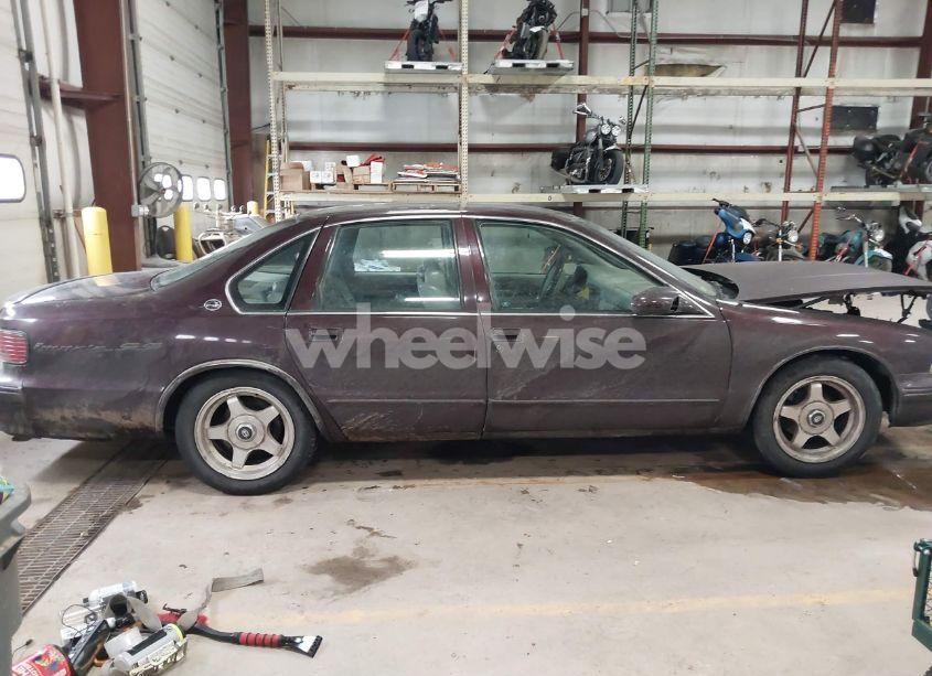 Photo 13 of 1996 Chevrolet Caprice / IMPALA CLASSIC SS (VIN 1G1BL52PXTR177137)
