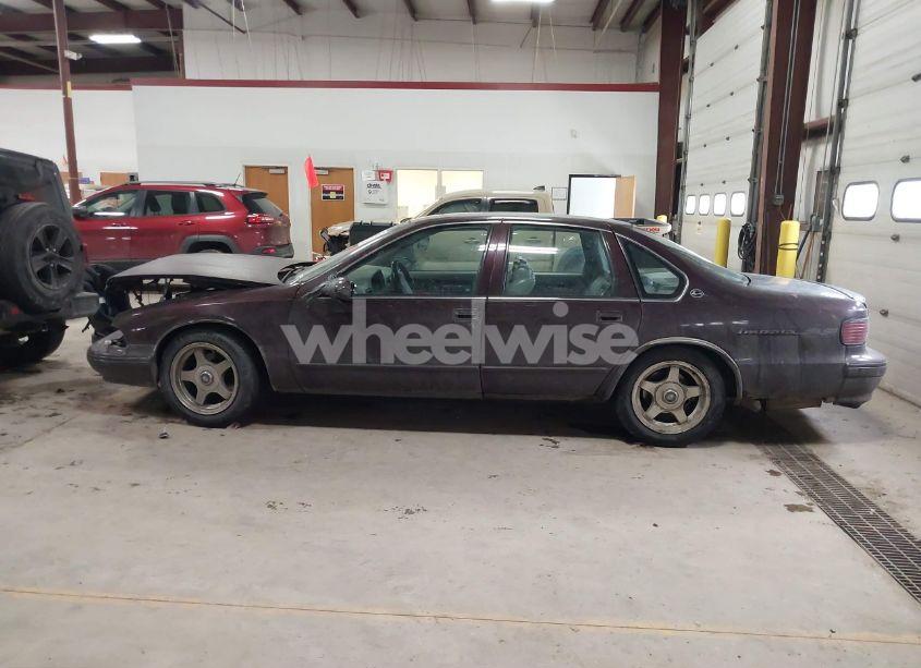 Photo 14 of 1996 Chevrolet Caprice / IMPALA CLASSIC SS (VIN 1G1BL52PXTR177137)