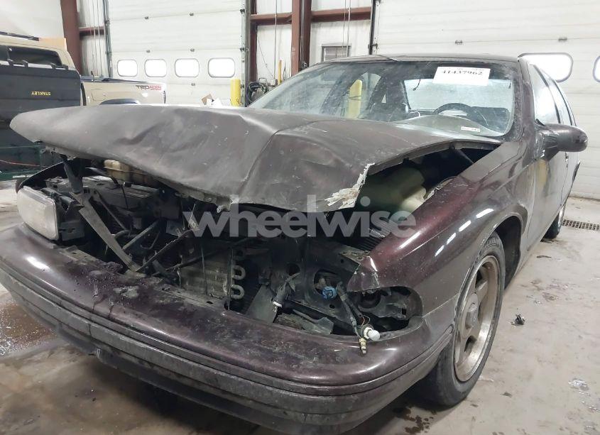 Photo 6 of 1996 Chevrolet Caprice / IMPALA CLASSIC SS (VIN 1G1BL52PXTR177137)