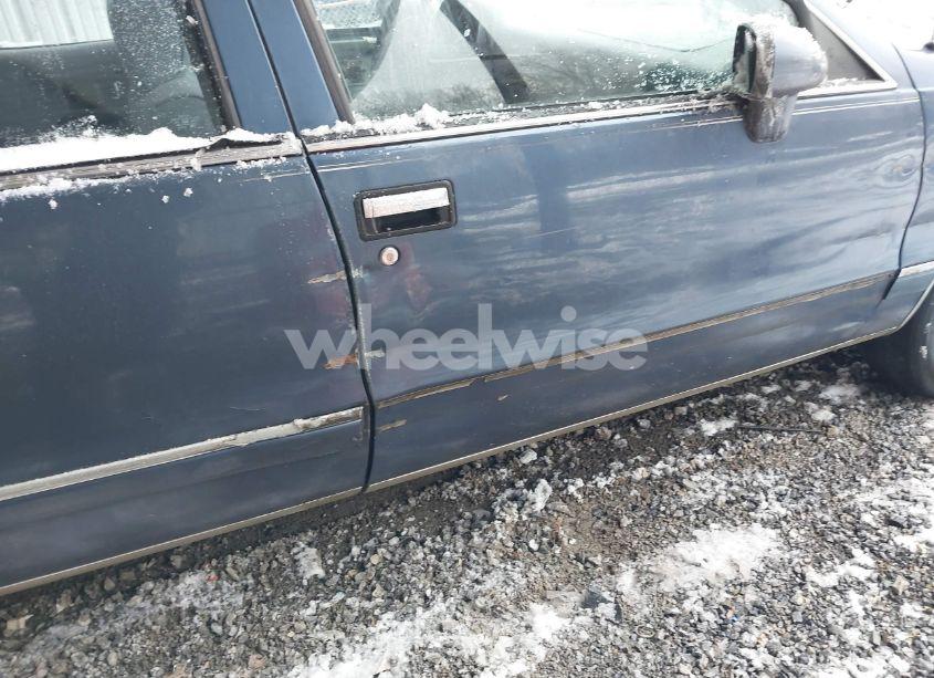 Photo 6 of 1994 Chevrolet Caprice CLASSIC (VIN 1G1BL52W4RR160804)