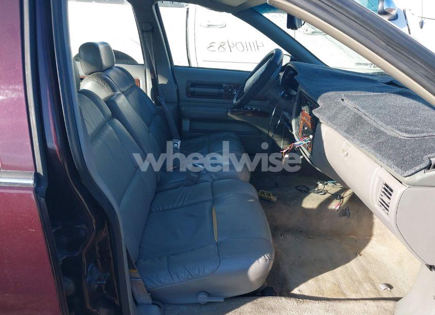 Photo 5 of 1996 Chevrolet Caprice CLASSIC (VIN 1G1BL52WXTR105913)