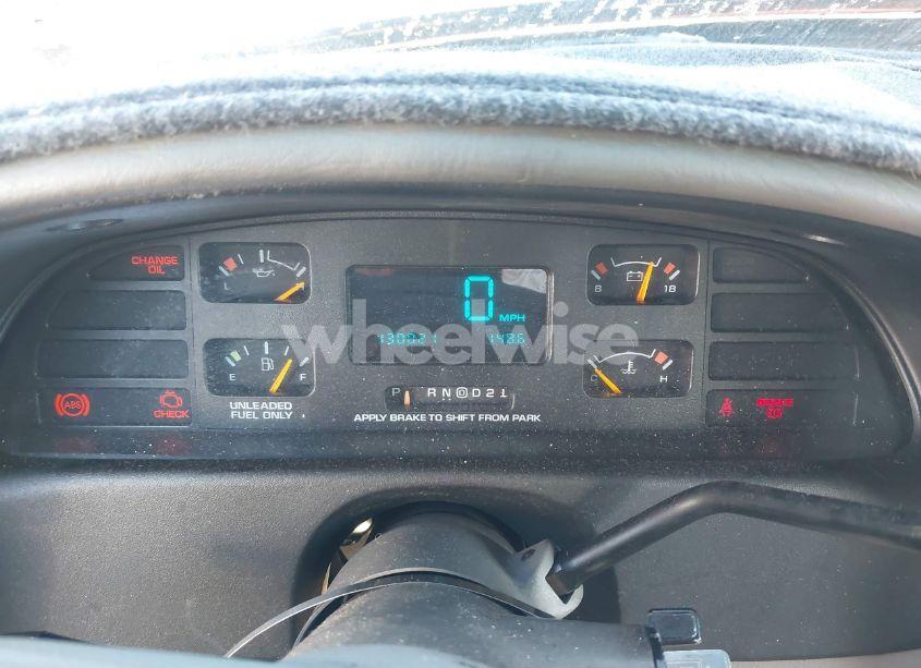Photo 7 of 1996 Chevrolet Caprice CLASSIC (VIN 1G1BL52WXTR105913)