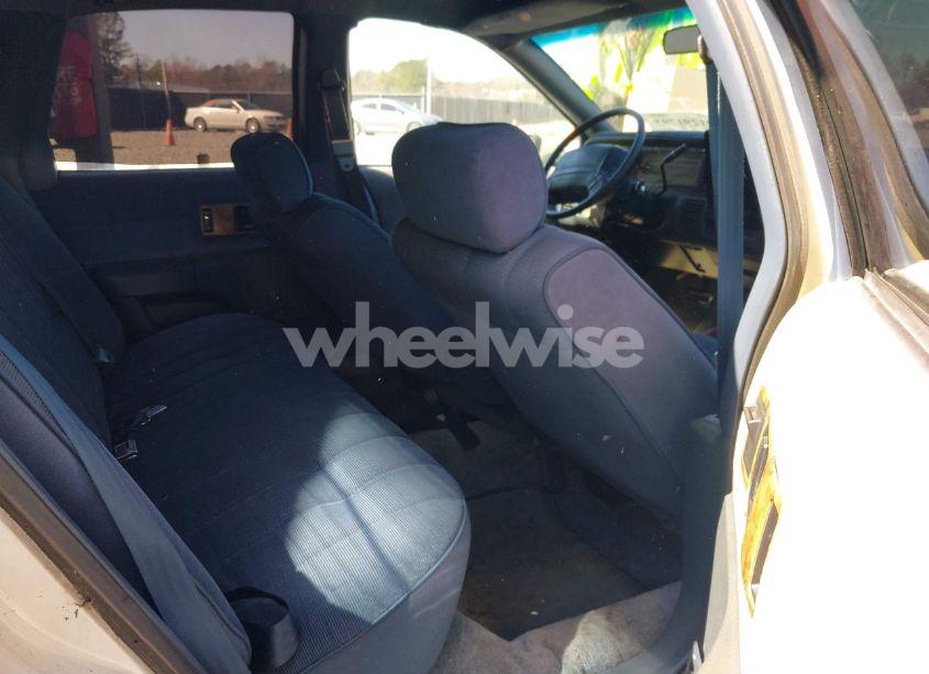 Photo 8 of 1993 Chevrolet Caprice CLASSIC (VIN 1G1BL53E1PR111210)