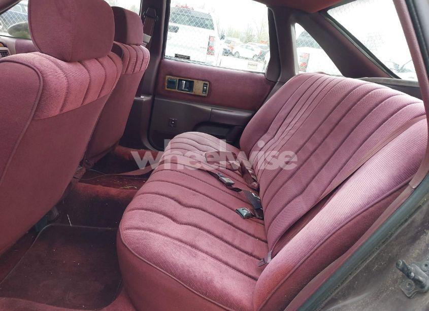 Photo 8 of 1993 Chevrolet Caprice CLASSIC (VIN 1G1BL53E8PR100883)