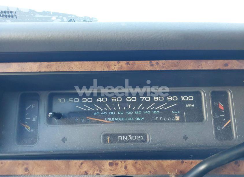 Photo 7 of 1993 Chevrolet Caprice CLASSIC (VIN 1G1BL53E8PW153407)