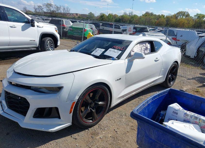 Photo 2 of 2018 Chevrolet Camaro 1LS (VIN 1G1FA1RS0J0122384)