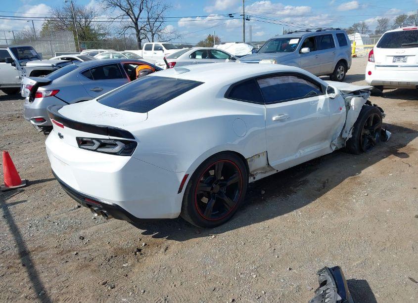 Photo 4 of 2018 Chevrolet Camaro 1LS (VIN 1G1FA1RS0J0122384)