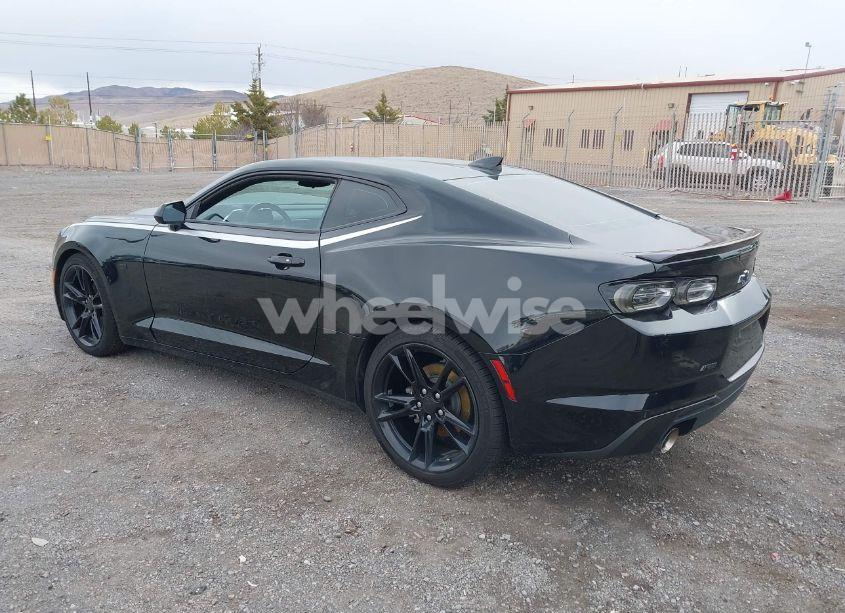 Photo 3 of 2020 Chevrolet Camaro RWD 1LT (VIN 1G1FA1RS5L0122366)