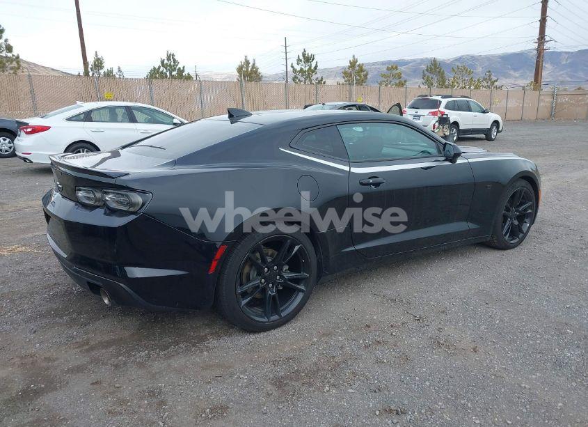 Photo 4 of 2020 Chevrolet Camaro RWD 1LT (VIN 1G1FA1RS5L0122366)