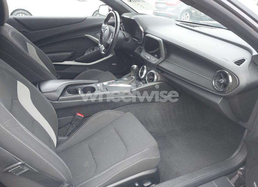 Photo 5 of 2020 Chevrolet Camaro RWD 1LT (VIN 1G1FA1RS5L0122366)