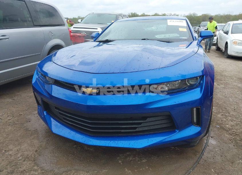 Photo 13 of 2018 Chevrolet Camaro 1LS (VIN 1G1FA1RS6J0157186)