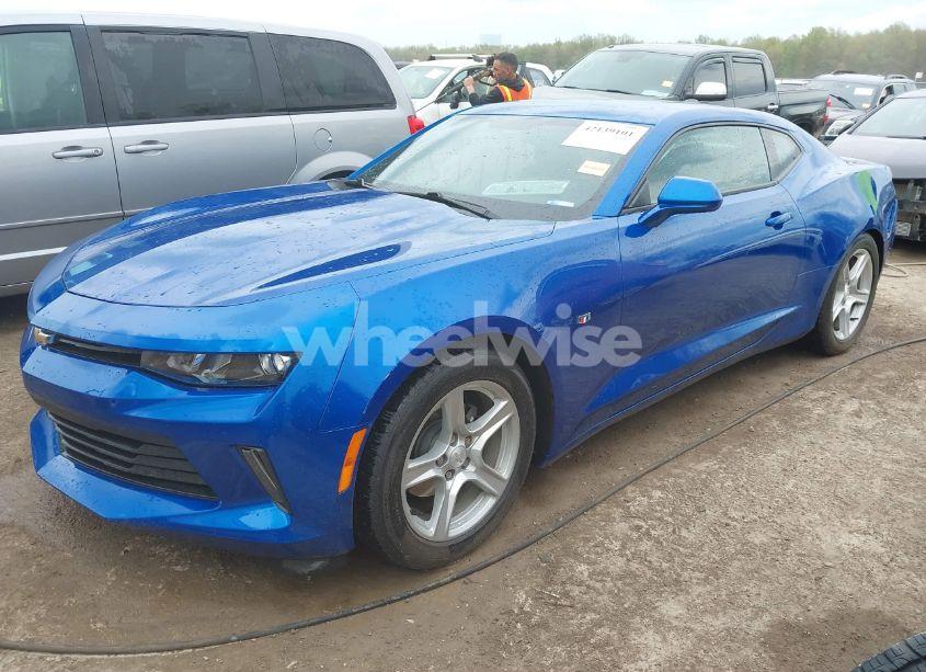 Photo 2 of 2018 Chevrolet Camaro 1LS (VIN 1G1FA1RS6J0157186)