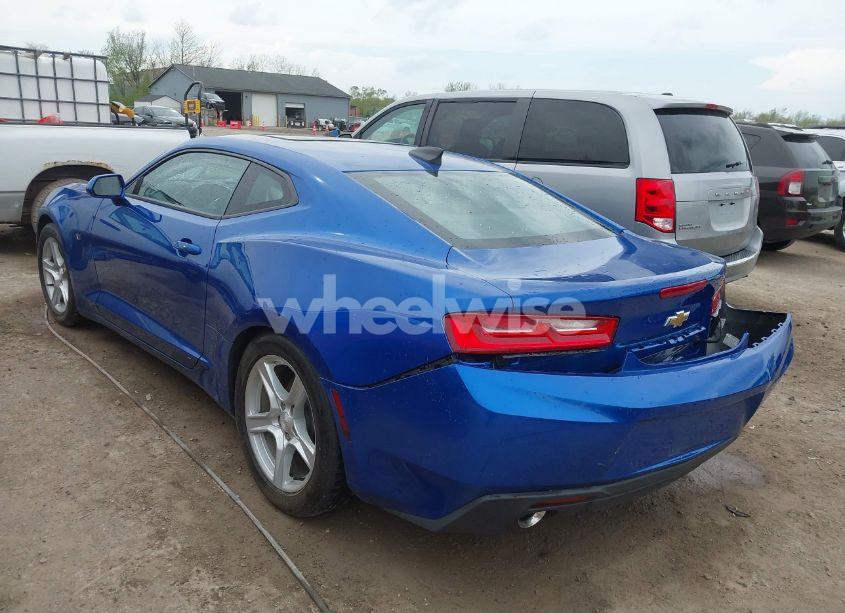 Photo 3 of 2018 Chevrolet Camaro 1LS (VIN 1G1FA1RS6J0157186)