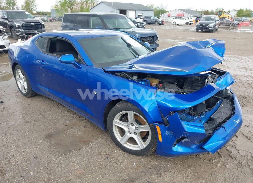 2017 Chevrolet Camaro 1LS (VIN 1G1FA1RSXH0213074) main photo