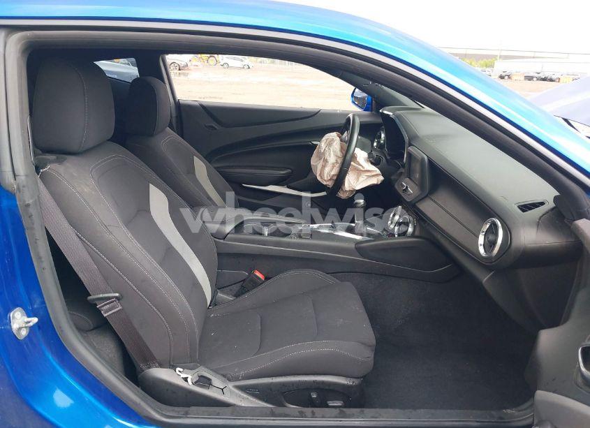 Photo 5 of 2017 Chevrolet Camaro 1LS (VIN 1G1FA1RSXH0213074)