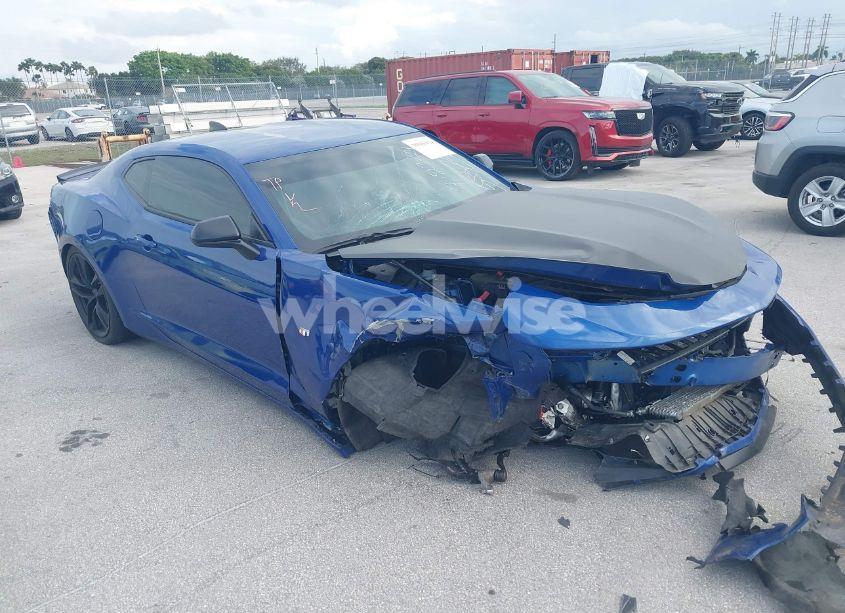 2020 Chevrolet Camaro RWD 1LT (VIN 1G1FA1RX0L0105759) main photo