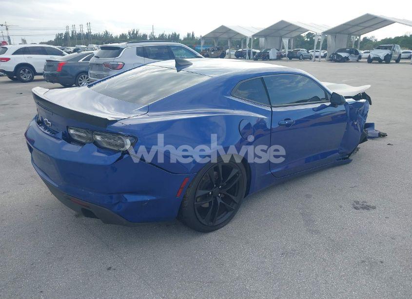 Photo 4 of 2020 Chevrolet Camaro RWD 1LT (VIN 1G1FA1RX0L0105759)