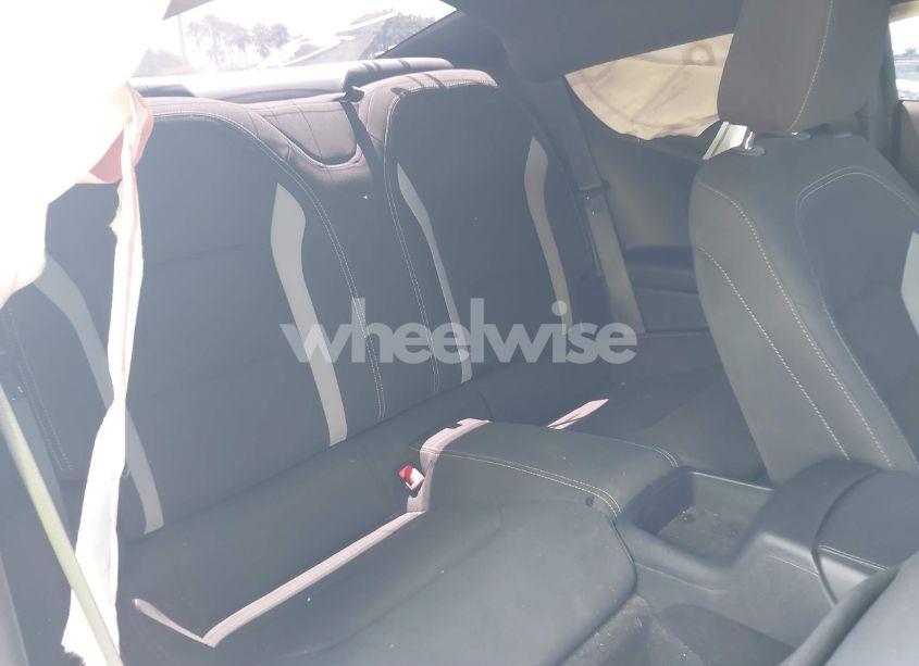 Photo 8 of 2020 Chevrolet Camaro RWD 1LT (VIN 1G1FA1RX0L0105759)