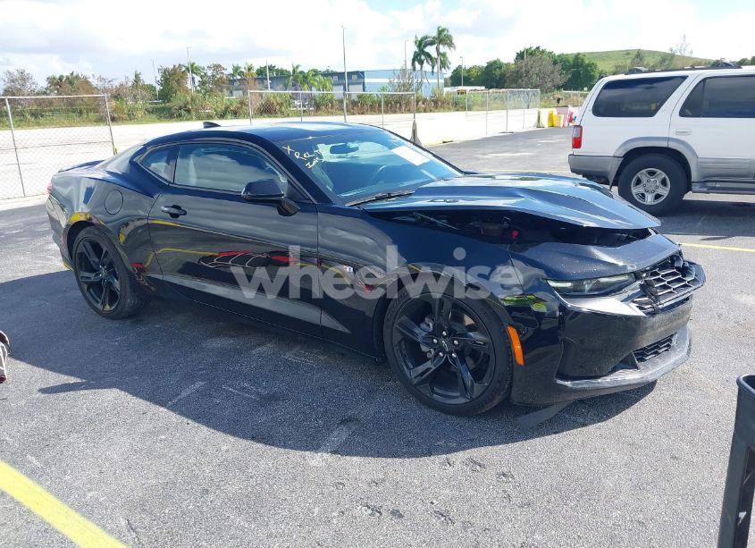 2022 Chevrolet Camaro RWD 1LT (VIN 1G1FA1RX0N0111547) main photo
