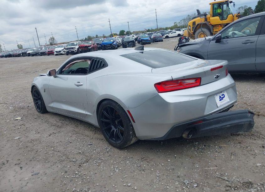 Photo 3 of 2018 Chevrolet Camaro 1LS (VIN 1G1FA1RX1J0144695)