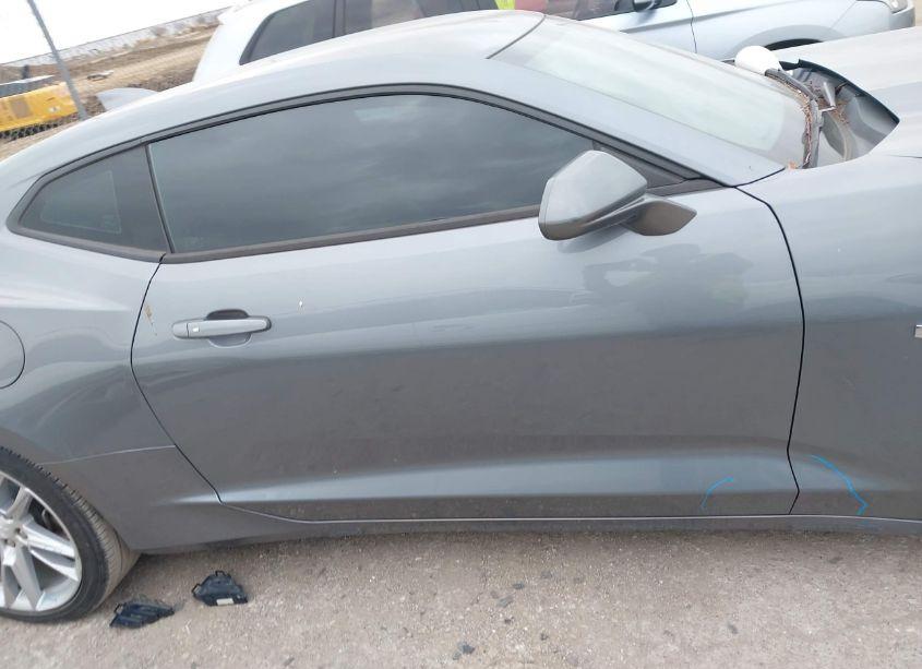 Photo 13 of 2020 Chevrolet Camaro (VIN 1G1FA1RX3L0104301)