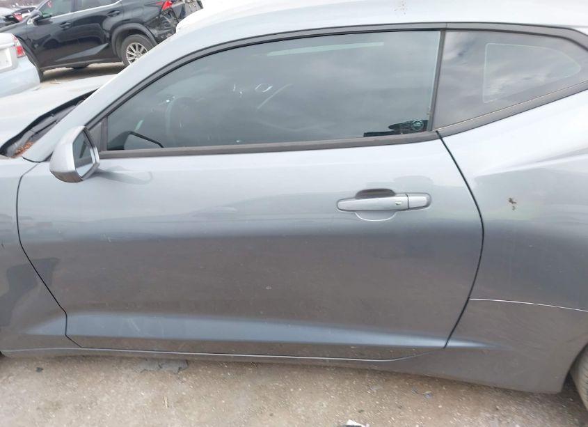 Photo 14 of 2020 Chevrolet Camaro (VIN 1G1FA1RX3L0104301)