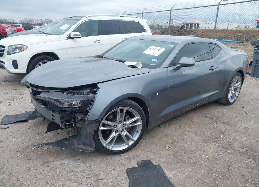 Photo 2 of 2020 Chevrolet Camaro (VIN 1G1FA1RX3L0104301)