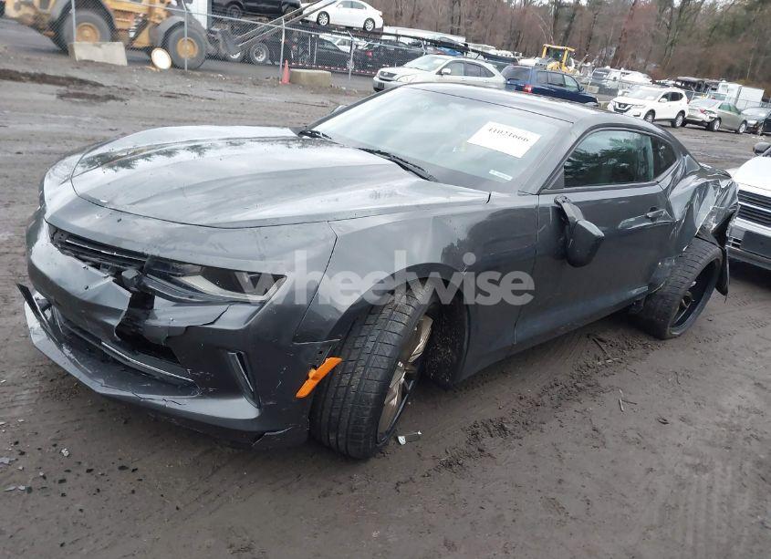 Photo 2 of 2016 Chevrolet Camaro 1LT (VIN 1G1FA1RX4G0182642)